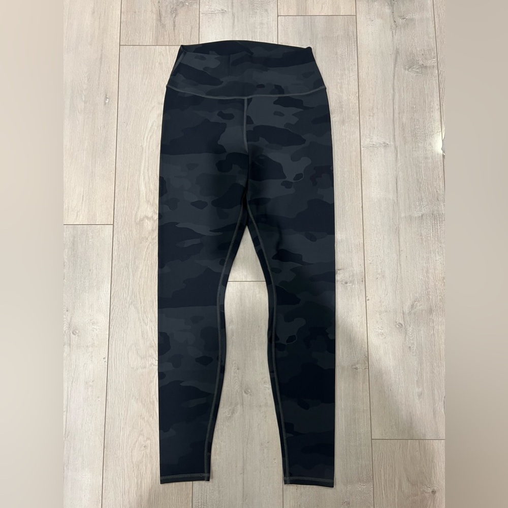 ALO Leggings Womens M Gray Black Vapor Camouflage High Rise Tight Pre-owned